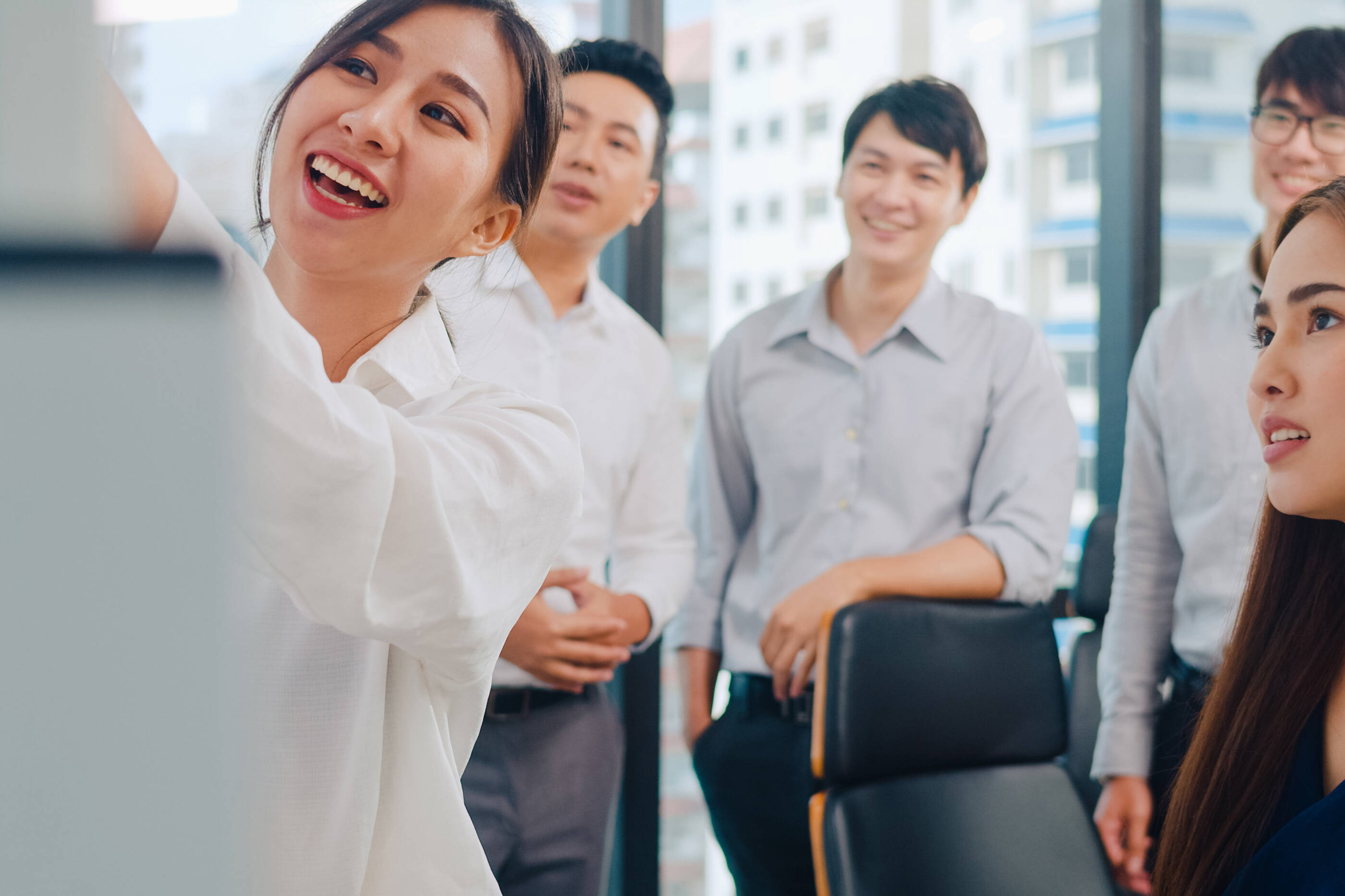 Asia businessmen and businesswomen meeting brainstorming ideas c